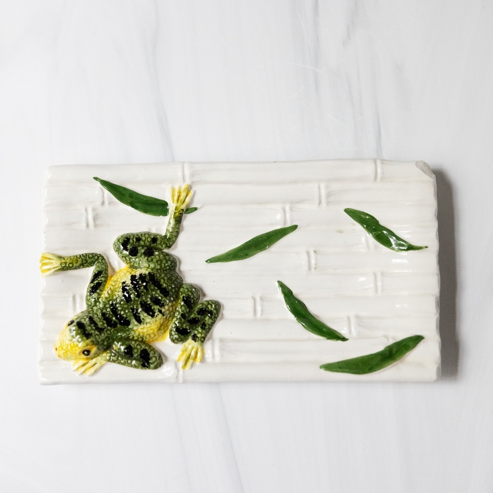 Majolica frog bamboo made in Italy white trinket soap dish vintage note damage